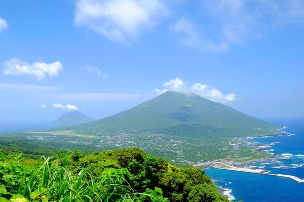 【岩国空港発】 《ひとり旅》絶景の離島・東京亜熱帯の八丈島のんびり周遊・絶景温泉入浴3日間1